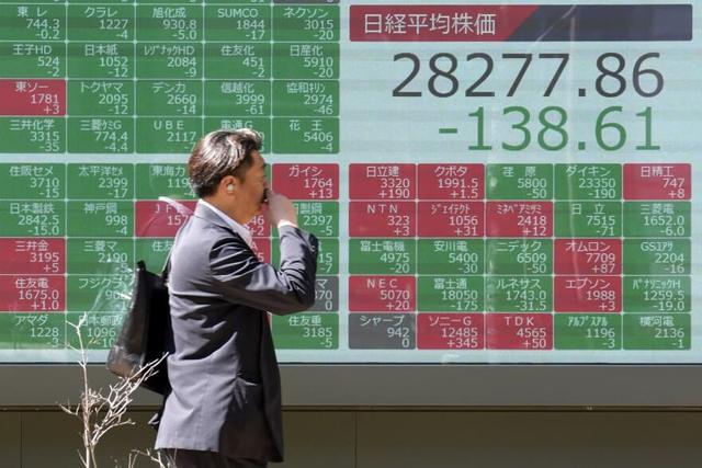 Asia Stocks Ready for Outstanding Week in 2023 as Dollar Slides on Dovish Fed Speculation