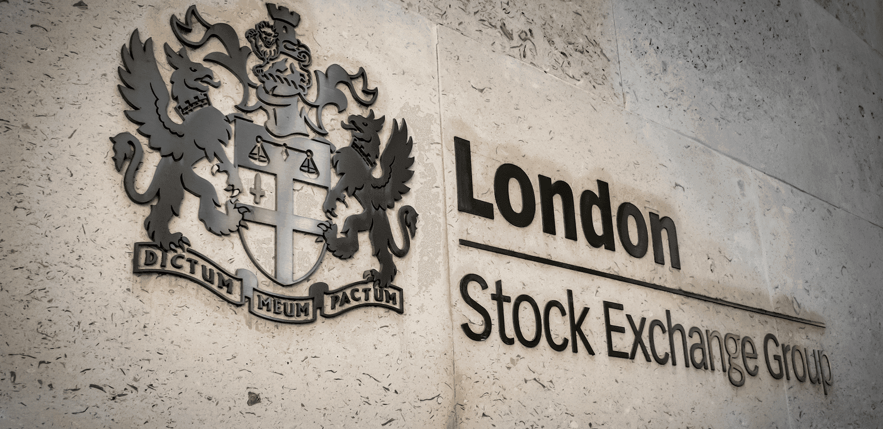 UK's FTSE 100 Slips as Weak Chinese Data Impacts Metal and Energy Stocks